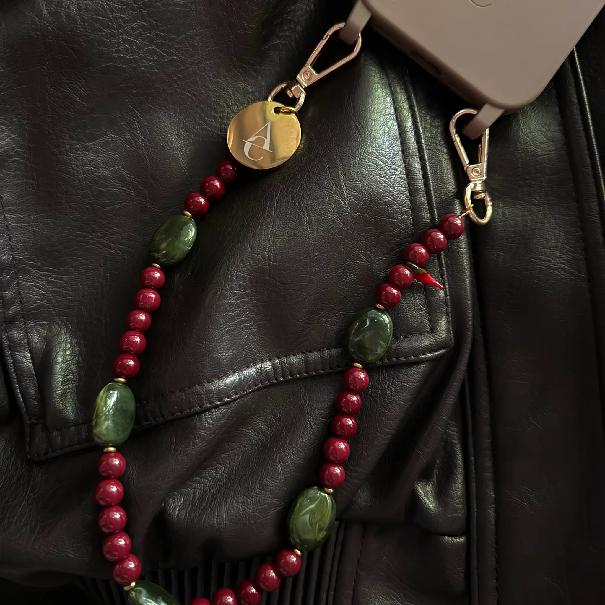 Set "Spicy Olive" - Beige Case + Red Olive Green Glass Chain